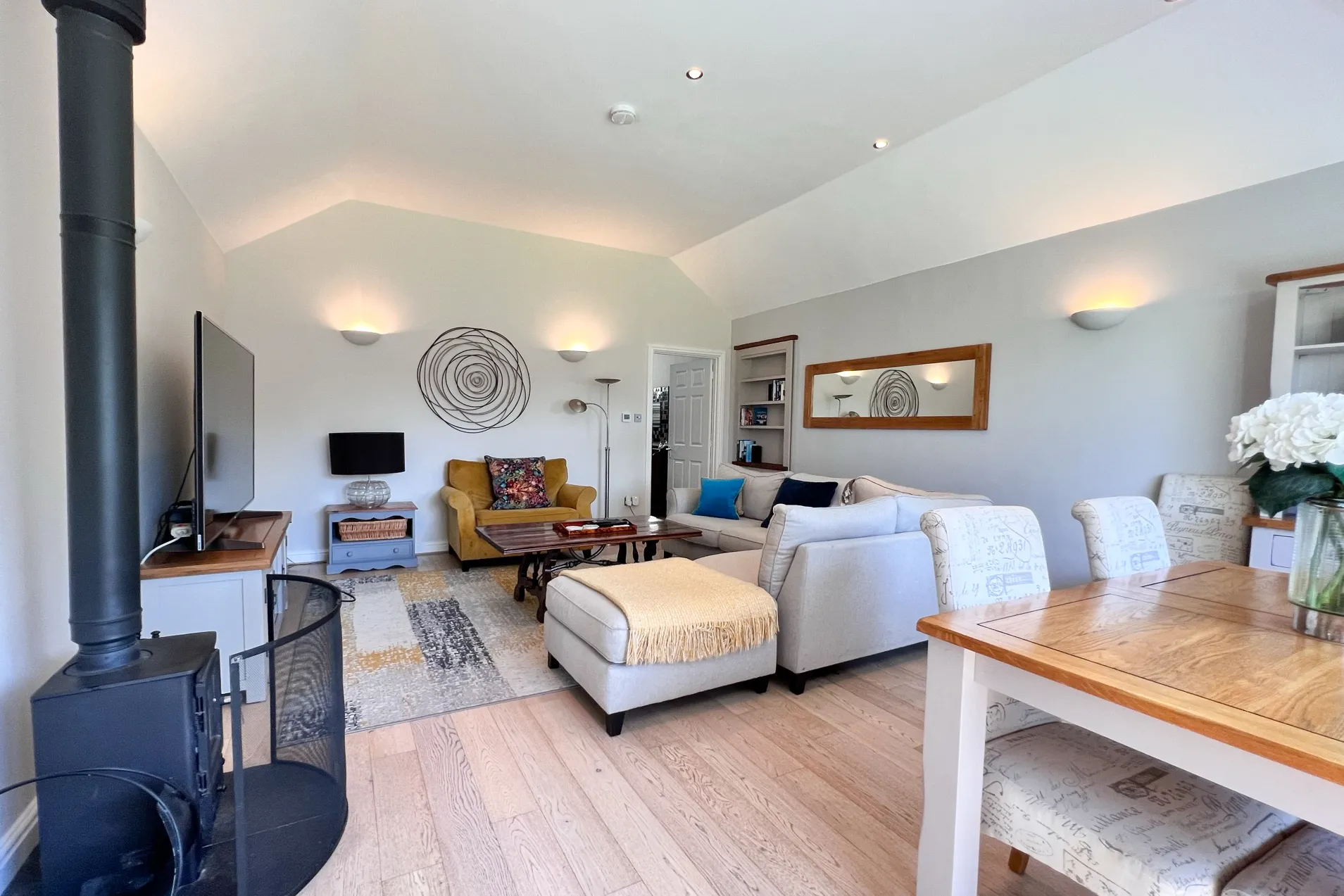 Annexe Sitting Room 1