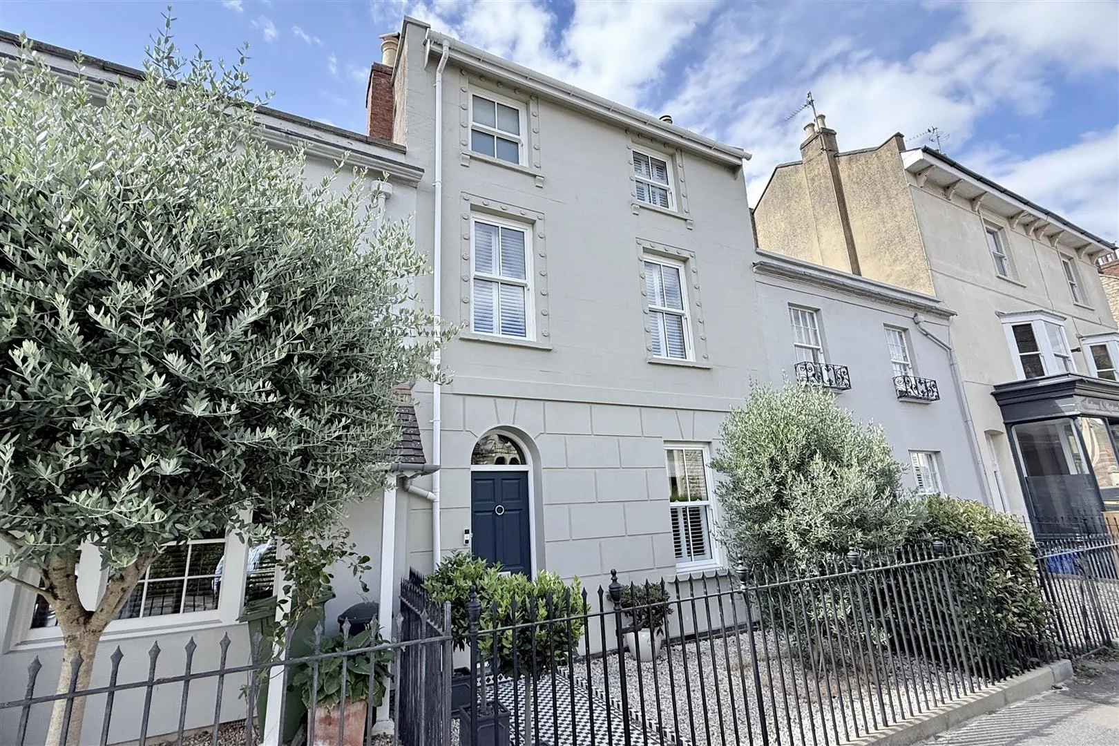 47-great-norwood-street-cheltenham-gloucestershire-GL50-2BQ