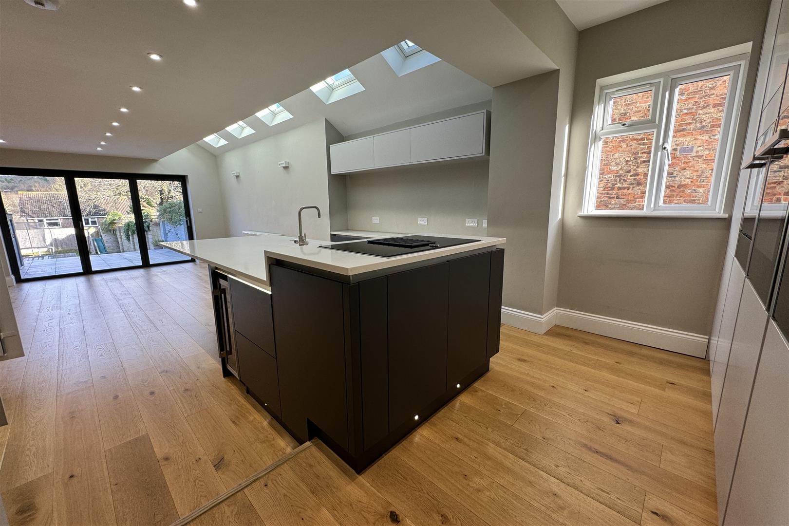 Kitchen London Road to rent 4 bedrooms Cheltenham