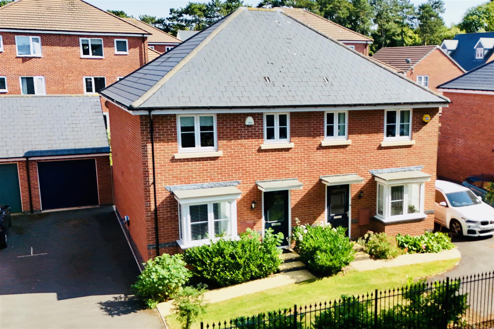 Gloucester Road - Modern 3 bedroom semi - Read Maurice